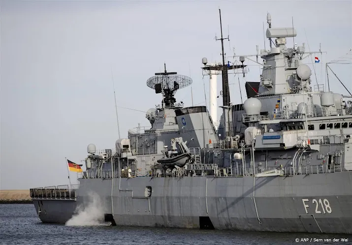 marineschip zr ms tromp mogelijk naar rode zee