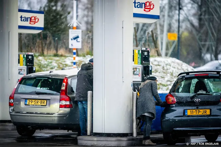 marktdeskundige denkt dat benzineprijs verder kan gaan dalen