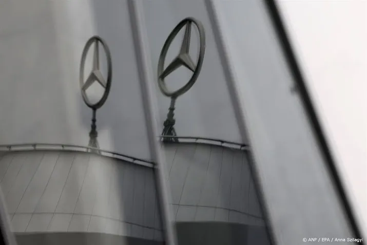 massaclaim sjoemeldiesels tegen mercedes en renault mag doorgaan