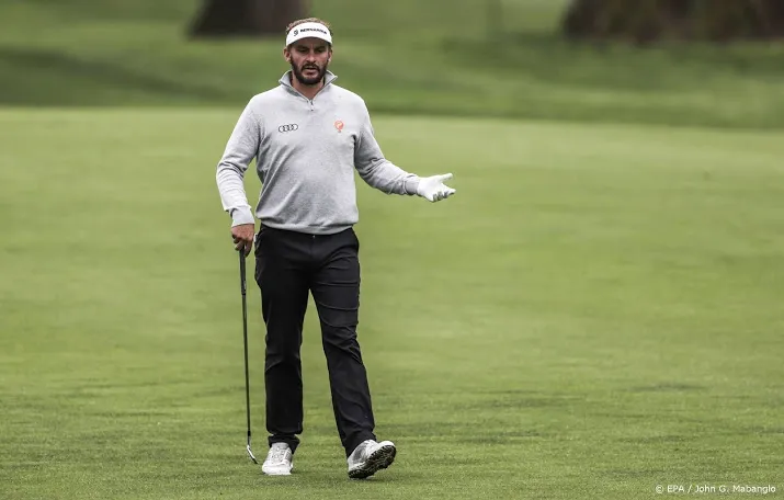 matig begin golfers luiten en van driel in schots open