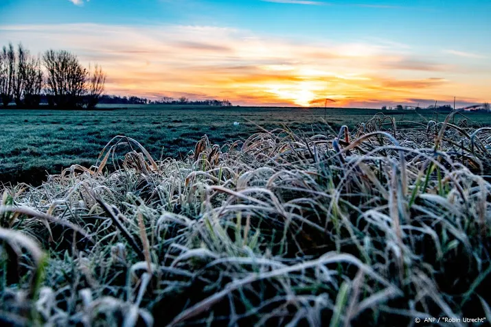 matige vorst aan de grond in noordoosten