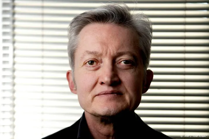 maxim februari krijgt de p c hooft prijs pas in september