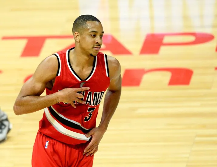 mccollum helpt blazers aan zege op bucks
