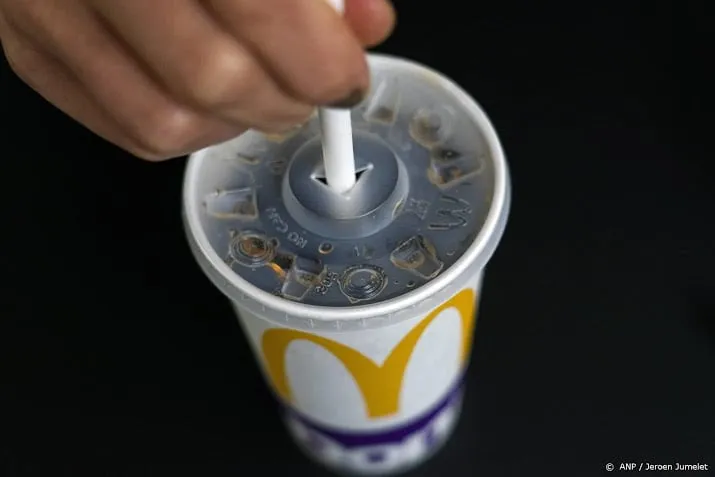 mcdonalds houdt zich aan maatregelen avondklok