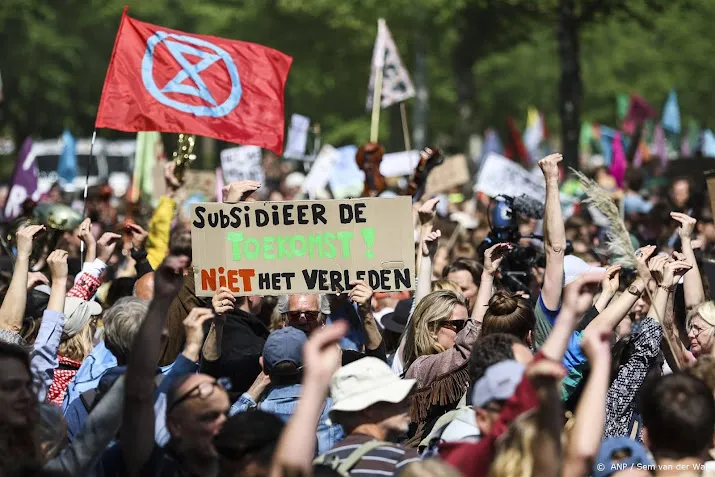 me houdt klimaatactivisten op a12 tegen komen tunnelbak niet in