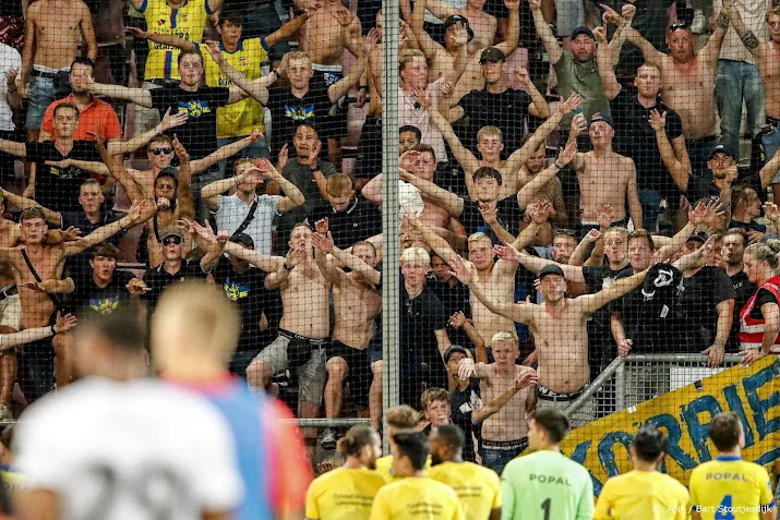 me ingezet na voetbalwedstrijd fc utrecht cambuur