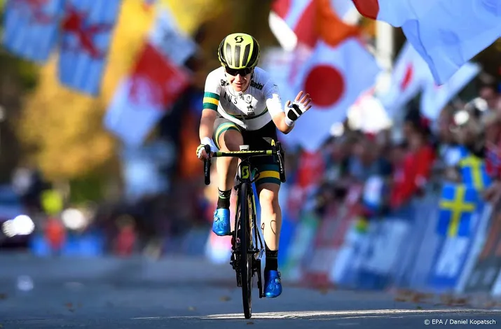 medaillekandidate spratt mist wk wielrennen door val in giro rosa