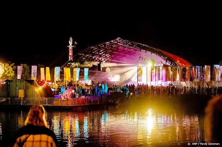 medewerkers 3fm zijn nog niet gevraagd om lowlands tientje