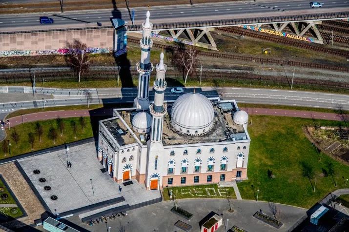 medewerkers essalam moskee ontslagen