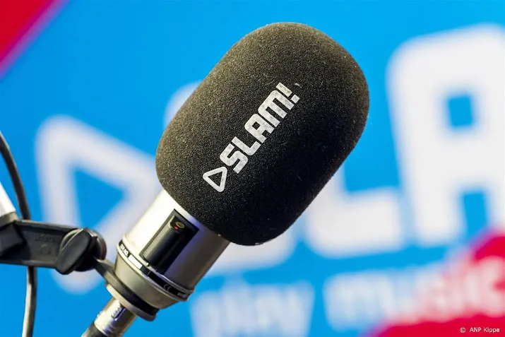 mediahuis neemt ook radiozenders 100 nl en slam over