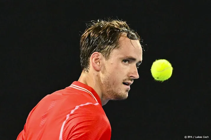 medvedev gunt giron slechts drie games op australian open
