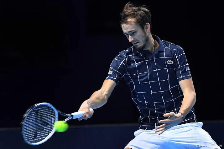 medvedev houdt nadal uit eindstrijd atp finals