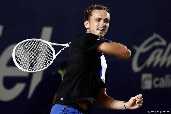 medvedev maakt rentree met zege in tennistoernooi mexico