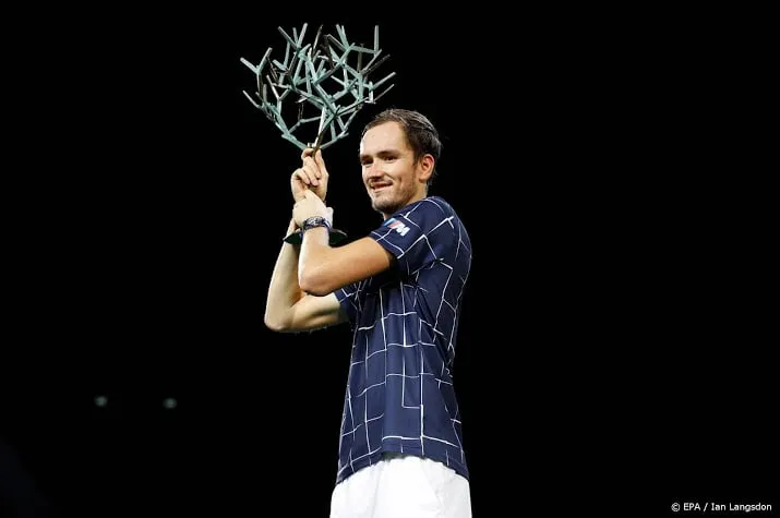 medvedev passeert federer op wereldranglijst tennis