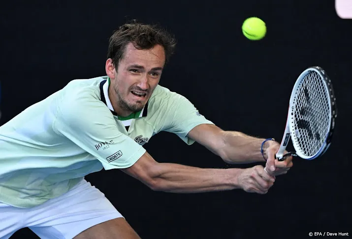 medvedev sluit vrede met australische tennisfans