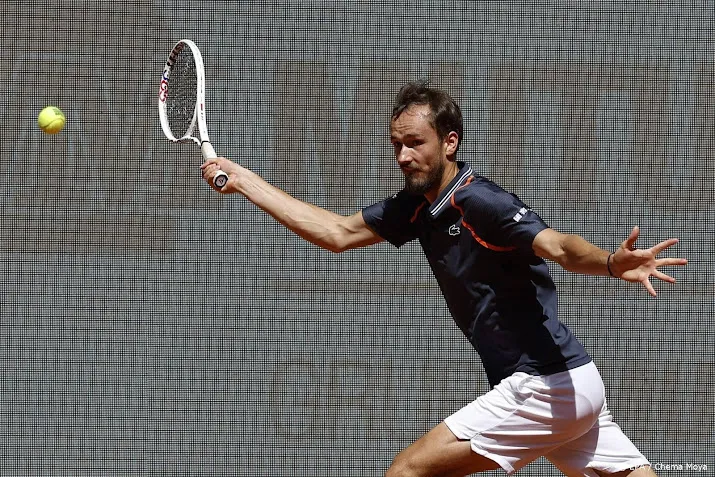 medvedev verrassend uitgeschakeld op masterstoernooi madrid
