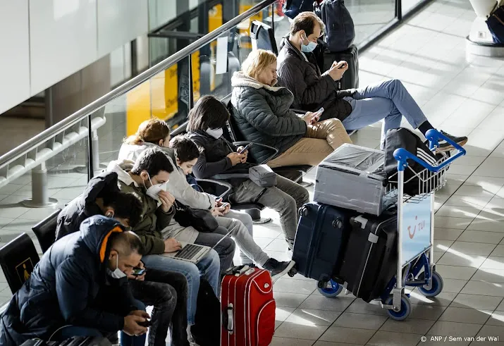 meer dan 200 vluchten op schiphol geannuleerd vanwege wind