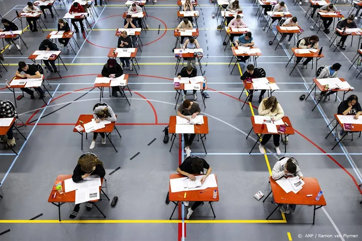 meer dan 50 000 klachten op tweede dag eindexamens
