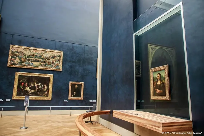 meer dan een miljoen bezoekers voor leonardo in louvre