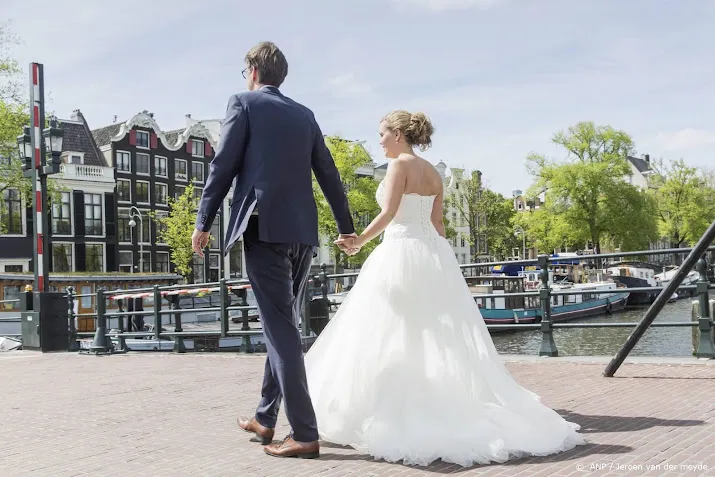 meer echtparen in eerste deel van 2022 door inhaalhuwelijken