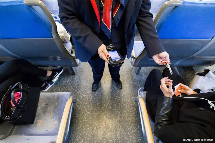 meer fysiek en verbaal geweld tegen ns medewerkers