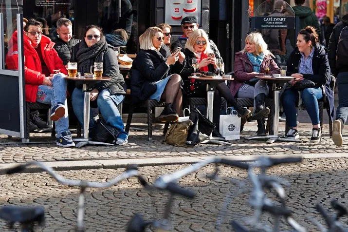 meer geld naar restaurants en hotels