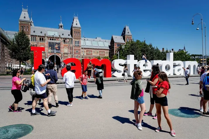 meer inwoners amsterdam maar groei vlakt af