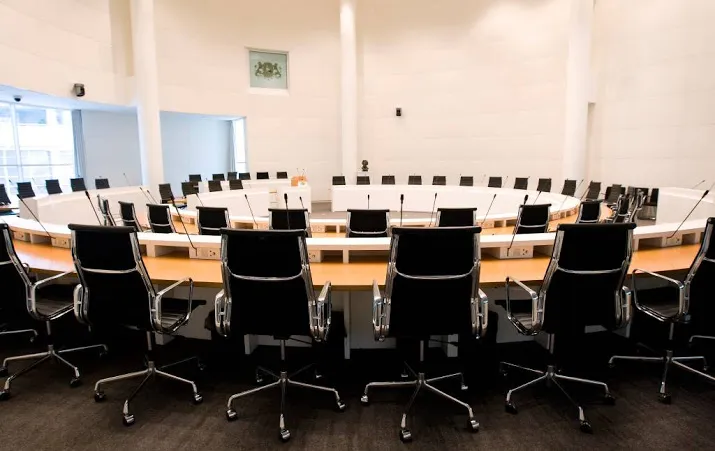 meer lokale partijen in gemeentebesturen
