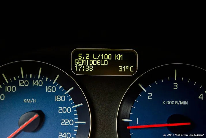 meer mensen leasen auto buiten baas om