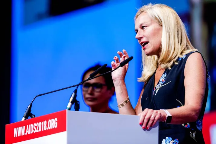 meer nederlands geld voor bestrijding aids
