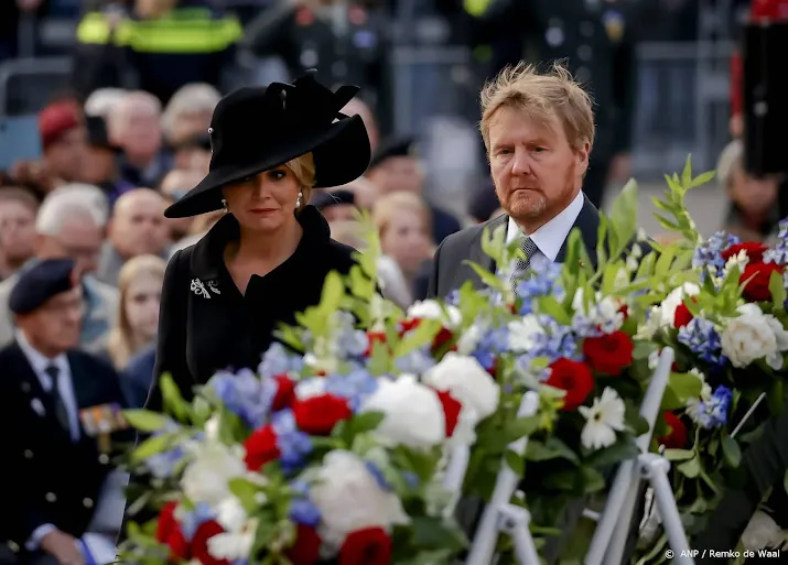 meer oproepen om protestvlag om te keren voor 4 en 5 mei