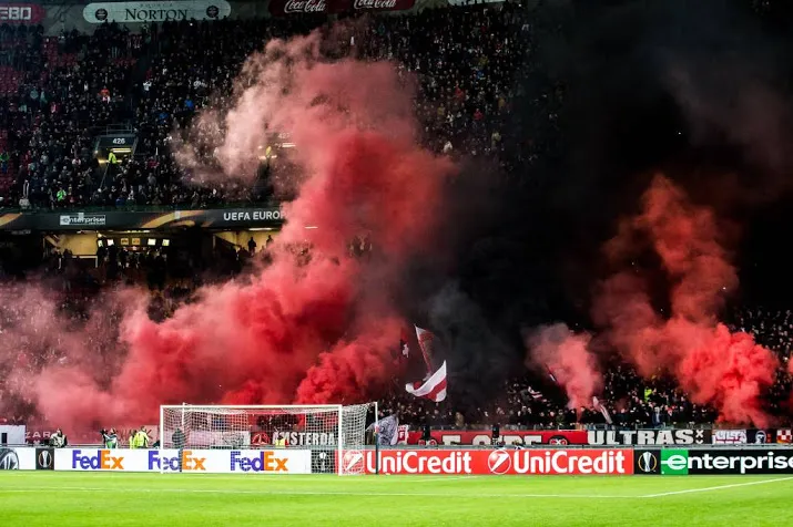 meer stadionverboden na vuurwerkincidenten