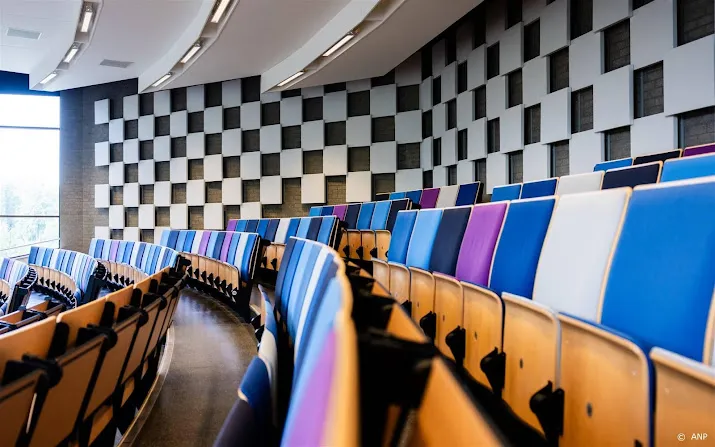 meer vaste contracten voor medewerkers universiteiten