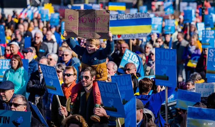 meerdere demonstraties tegen oorlog in oekraine