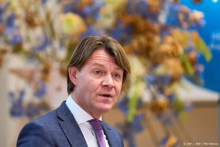 meerderheid kamer stemt in met nieuwe informateur en ronde