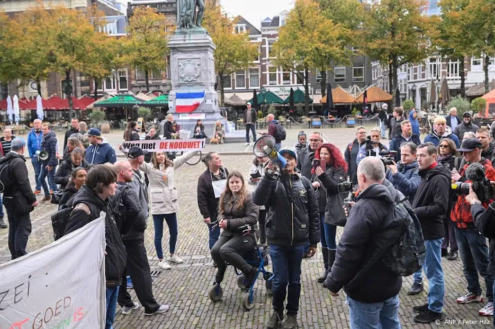 meeste gearresteerde demonstranten den haag nog vast