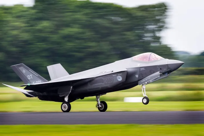 meevaller prijs straaljager f 35 daalt verder