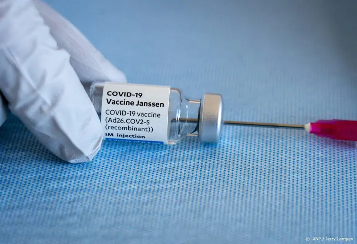melding van trombose en laag aantal bloedplaatjes na prik janssen