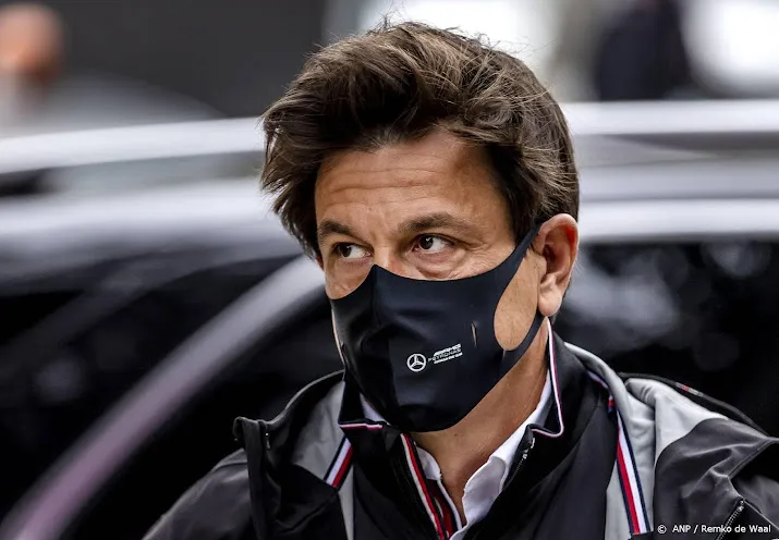 mercedes baas wolff noemt sprintraces vlees noch vis