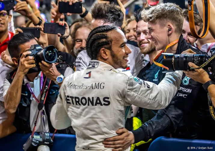 mercedes blijft nederig na zege