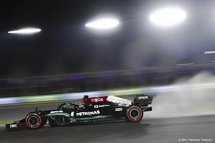 mercedes coureurs gaan verstappen voor in derde vrije training