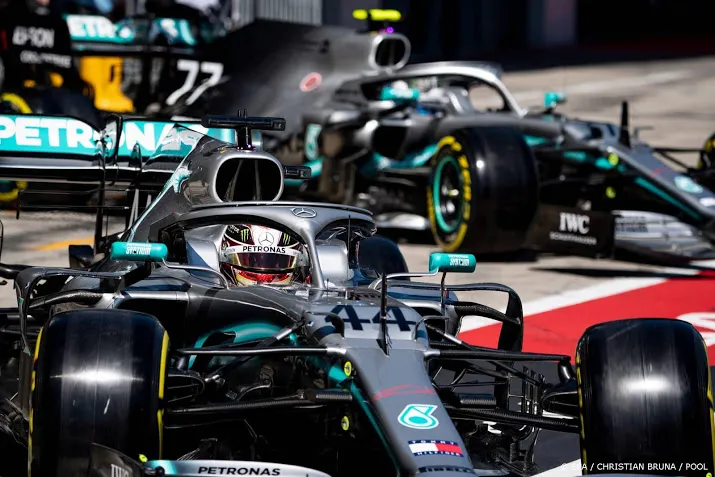 mercedes stelt opvolger lauda aan