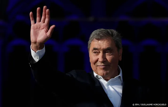 merckx na val met fiets in het ziekenhuis