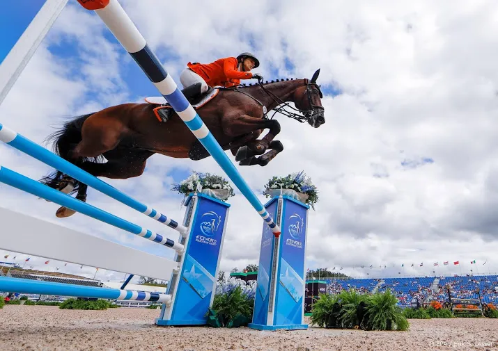 merel blom pakt titel op nk eventing in boekelo