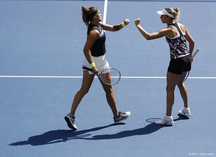 mertens wint op us open dubbel met sabalenka