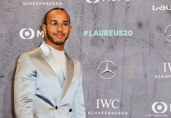 messi en hamilton krijgen beiden laureus voor beste sportman