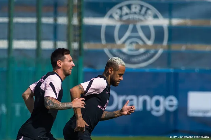 messi nog niet in wedstrijdselectie paris saint germain