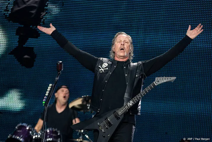 metallica speelt in arena bloed zweet en tranen