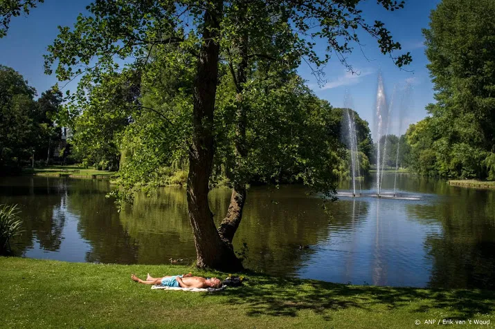 meteorologische zomer begint met zonneschijn