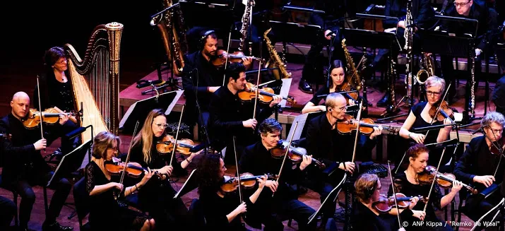 metropole orkest viert 75 jarig jubileum in melkweg